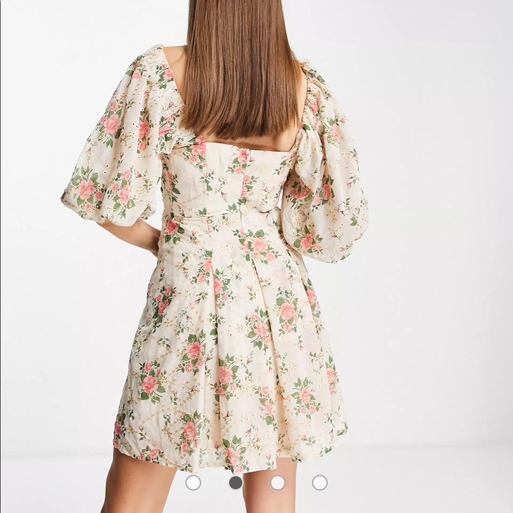 ASOS DESIGN premium cut out side mini dress in rose floral print broderie - Picture 3 of 4